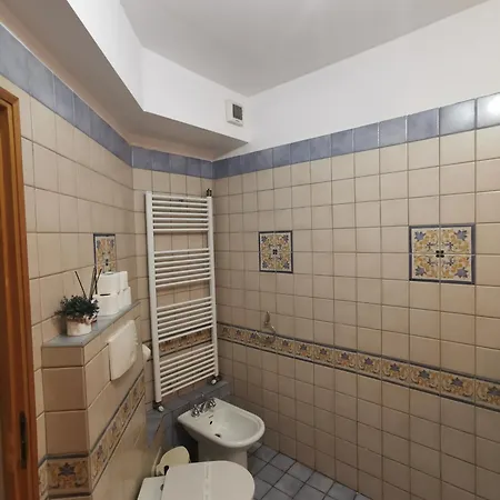 Apartment Black&white *