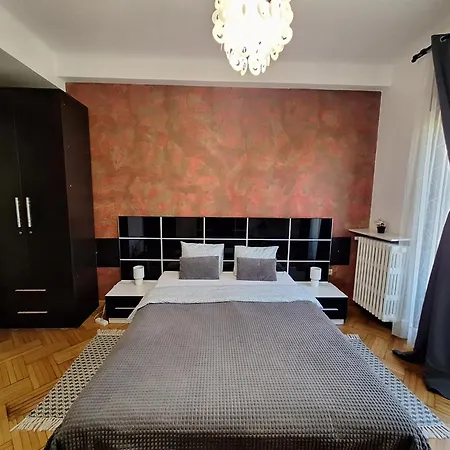 Black&white Apartment