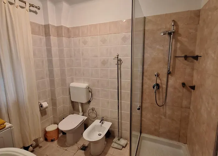 Apartament Black&white Bucureşti