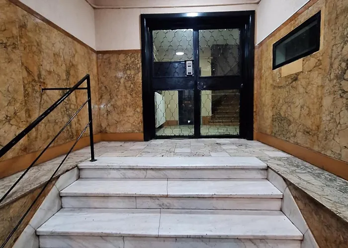 Black&white بوخارست