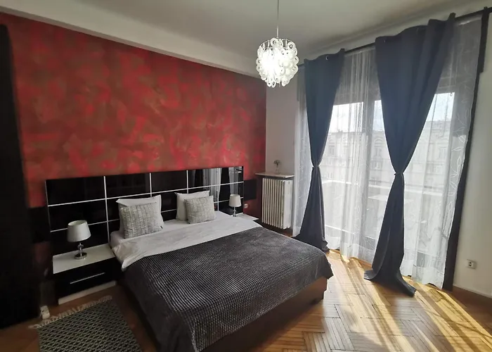 Black&white بوخارست