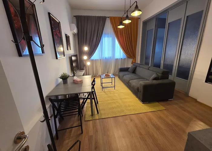 Black&white Apartament Bucureşti